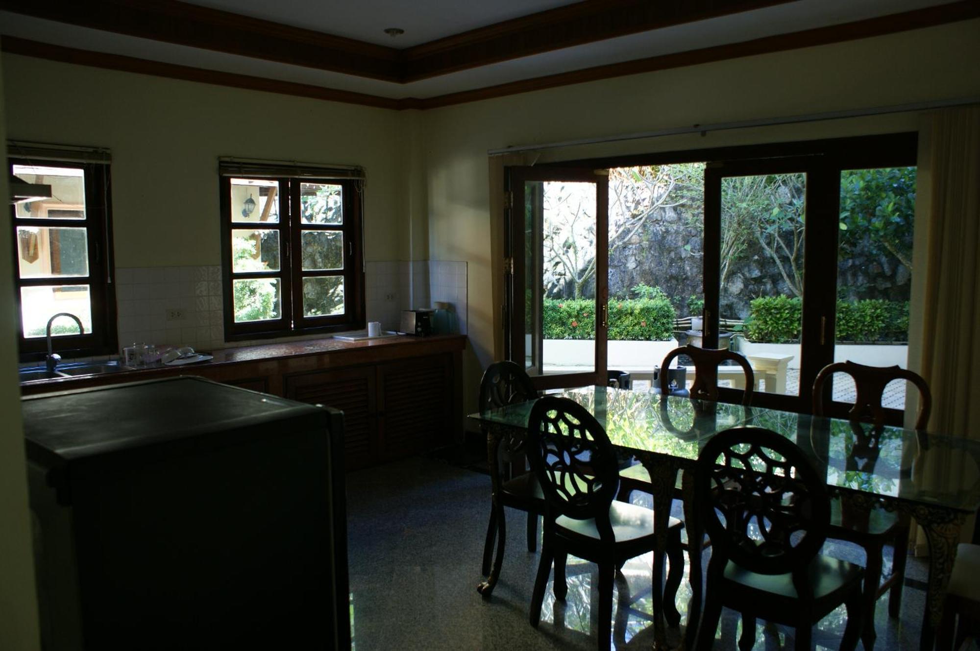 Prince Edouard Apartments&Resort SHA extra plus Patong Extérieur photo