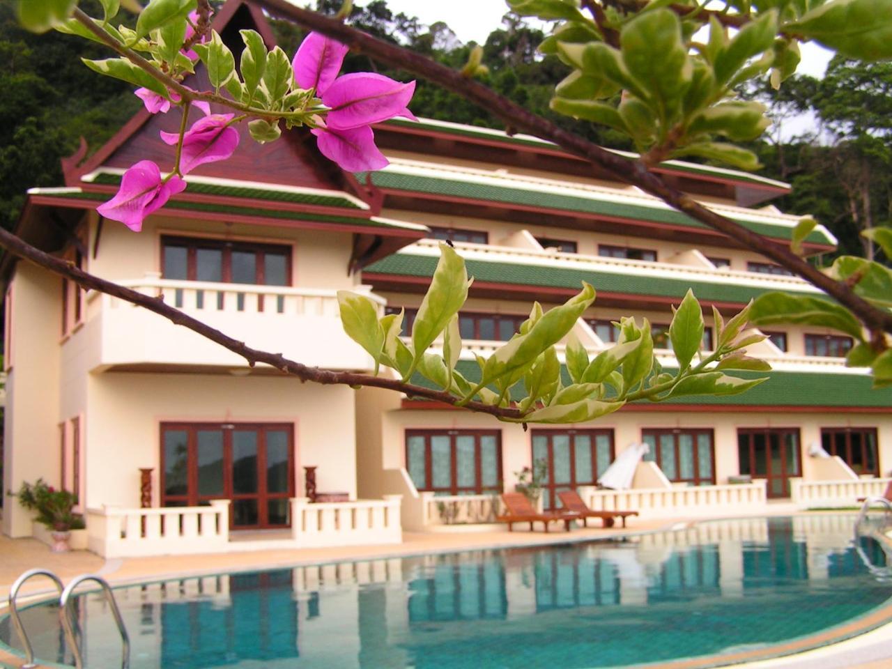 Prince Edouard Apartments&Resort SHA extra plus Patong Extérieur photo